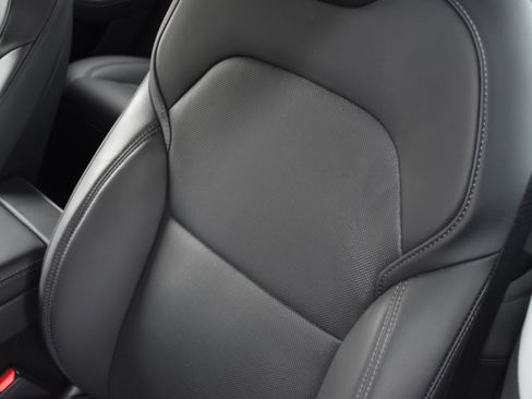 Used 2025 Tesla Model 3 RWD image 11