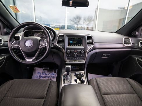 Used 2021 Jeep Grand Cherokee Laredo image 11