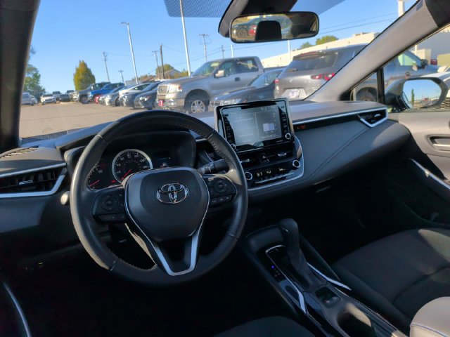 Used 2022 Toyota Corolla SE w/ SE Premium Package FWD image 29
