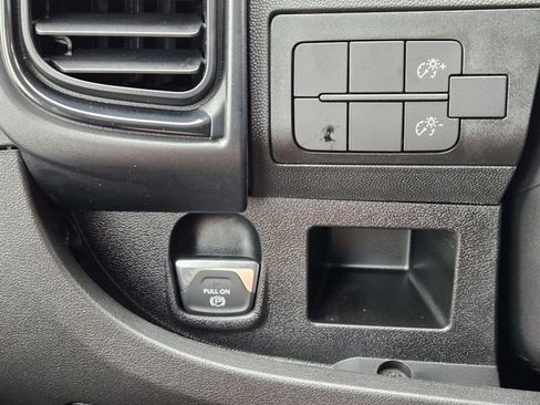 Used 2025 RAM ProMaster 2500 w/ Convenience Group image 23