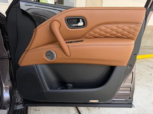 Used 2023 INFINITI QX80 Sensory w/ Cargo Package RWD image 27