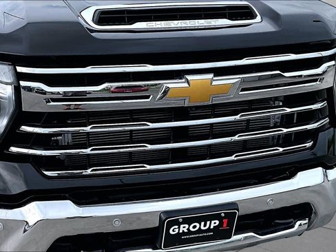 Used 2026 Chevrolet Silverado 3500 LTZ w/ LTZ Texas Edition AWD/4WD image 30