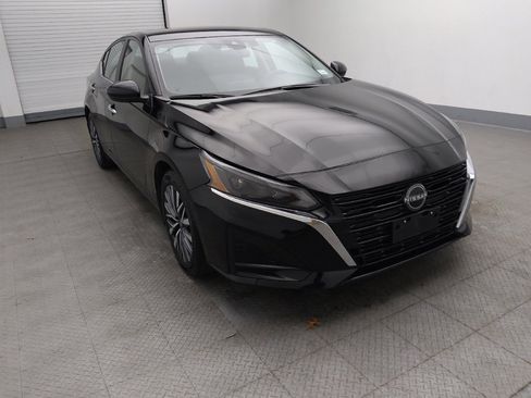 Used 2023 Nissan Altima 2.5 SV image 13
