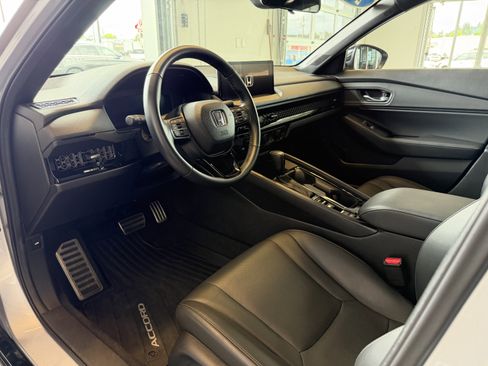 Used 2025 Honda Accord Sport image 7