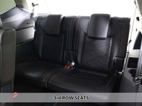 Used 2024 Volkswagen Atlas SE image 7