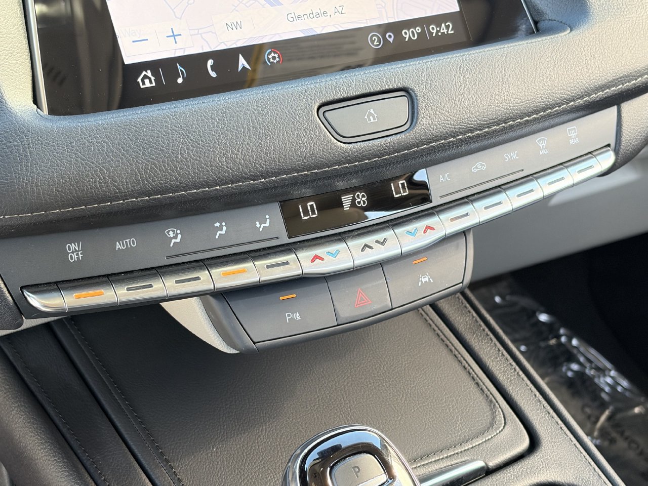 Certified 2023 Cadillac XT4 Premium Luxury FWD image 30