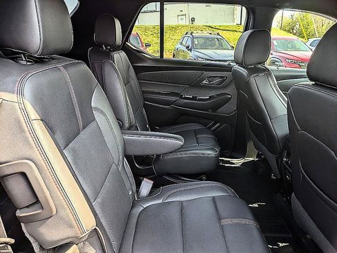 Used 2023 Chevrolet Traverse RS AWD/4WD image 33