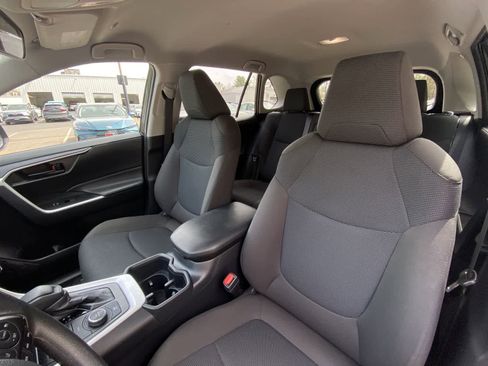 Used 2025 Toyota RAV4 LE image 17