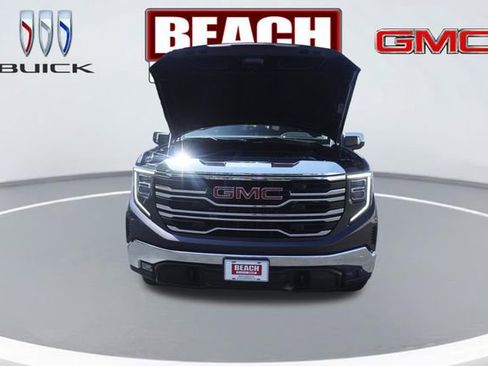 Used 2023 GMC Sierra 1500 SLT w/ SLT Premium Package AWD/4WD image 9