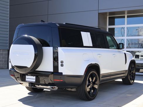 New 2026 Land Rover Defender 130 S image 5