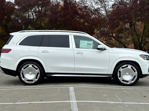 New 2026 Mercedes-Benz Maybach GLS 600 4MATIC image 7