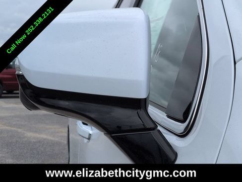 New 2026 GMC Yukon Denali Ultimate AWD/4WD image 11