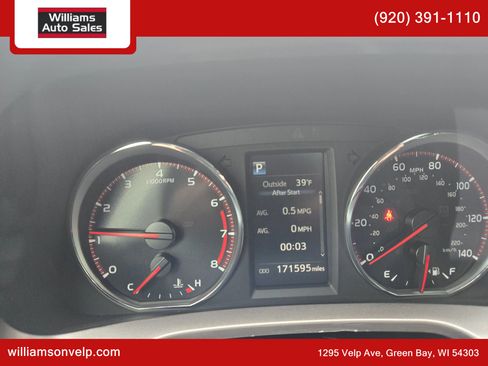 Used 2017 Toyota RAV4 SE image 23