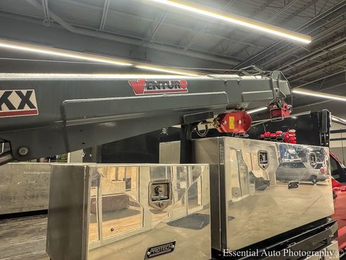 Used 2022 Ford F550 2WD Regular Cab Super Duty image 27