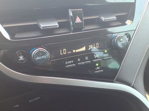 Certified 2023 Toyota Camry SE image 18