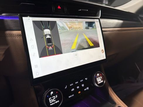 Used 2023 Jaguar F-PACE S image 7