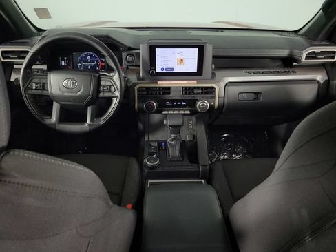 Used 2025 Toyota Tacoma SR5 AWD/4WD image 25