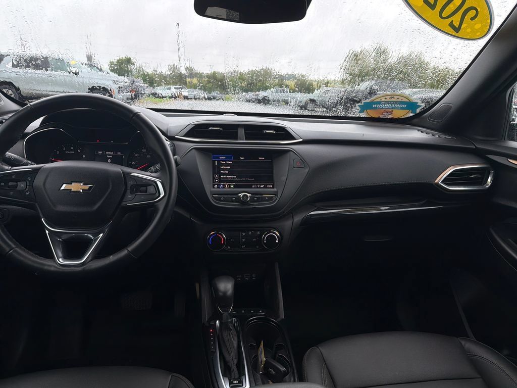 Certified 2023 Chevrolet TrailBlazer ACTIV FWD image 11