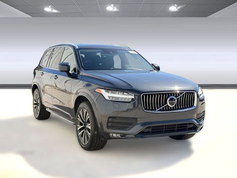 Used 2021 Volvo XC90 T6 Momentum w/ Climate Package image 7