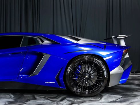Used 2016 Lamborghini Aventador LP 750-4 Superveloce AWD/4WD image 14
