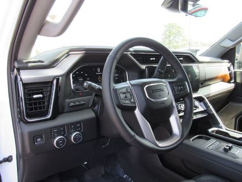 Used 2025 GMC Sierra 2500 Denali w/ Denali Reserve Package AWD/4WD image 15