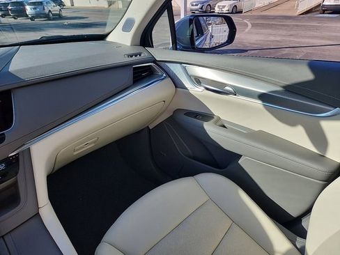 Certified 2023 Cadillac XT5 Premium Luxury image 23