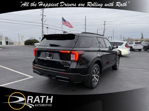 Used 2025 Ford Explorer ST-Line image 9