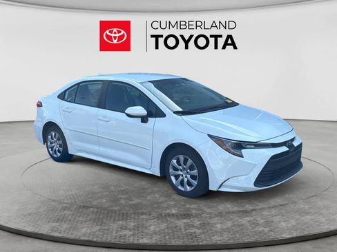 Used 2023 Toyota Corolla LE w/ Carpet Mat Package (TMS) FWD image 7