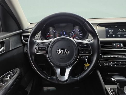 Used 2018 Kia Optima S FWD image 24