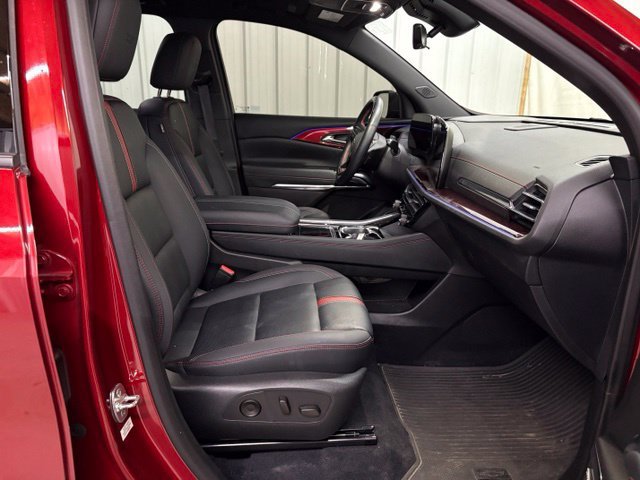 Used 2025 Chevrolet Traverse RS AWD/4WD image 28