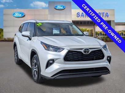 Used 2023 Toyota Highlander XLE