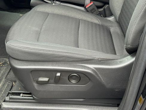 Used 2023 Chevrolet Silverado 1500 Custom image 23