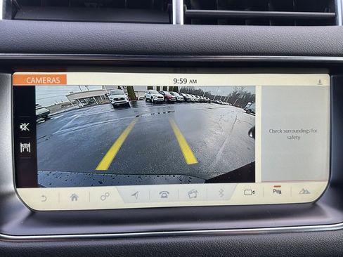 Used 2017 Land Rover Range Rover Sport SE image 27