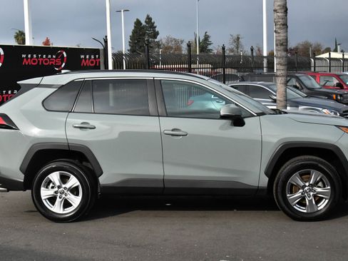 Used 2023 Toyota RAV4 XLE image 9