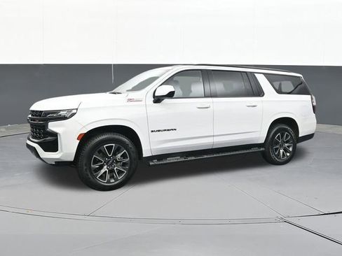 Used 2022 Chevrolet Suburban Z71 image 6