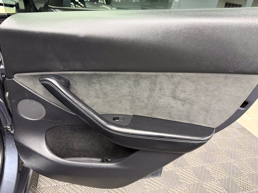 Used 2023 Tesla Model Y Long Range AWD/4WD image 44