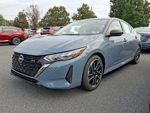 New 2025 Nissan Sentra SR w/ SR Premium Package image 3