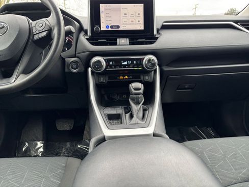 Used 2024 Toyota RAV4 XLE image 18