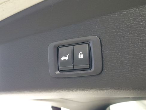 Used 2024 Mitsubishi Outlander SE AWD/4WD image 11