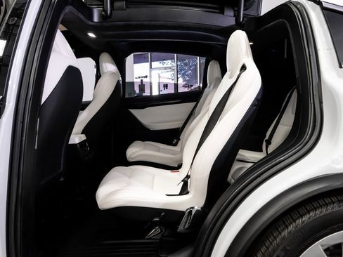 Used 2020 Tesla Model X Long Range image 41