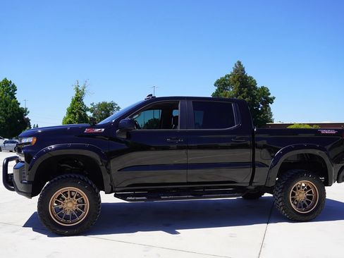 Used 2020 Chevrolet Silverado 1500 LT Trail Boss AWD/4WD image 3