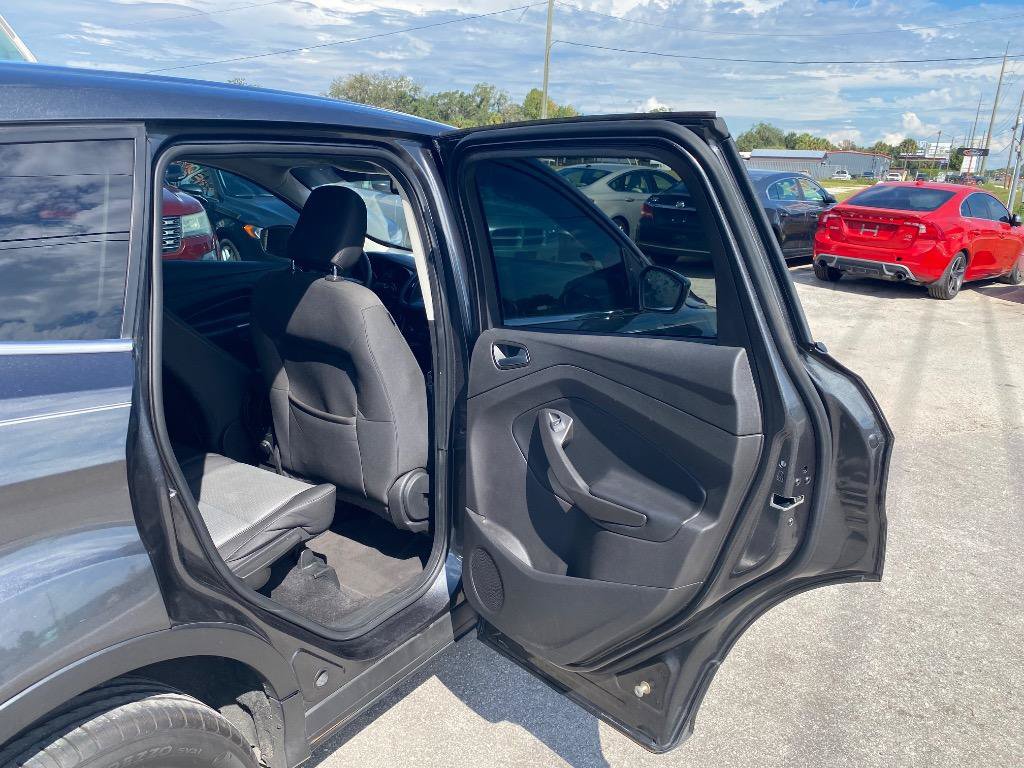 Used 2019 Ford Escape SE FWD image 19