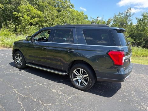 Used 2022 Ford Expedition XLT RWD image 6