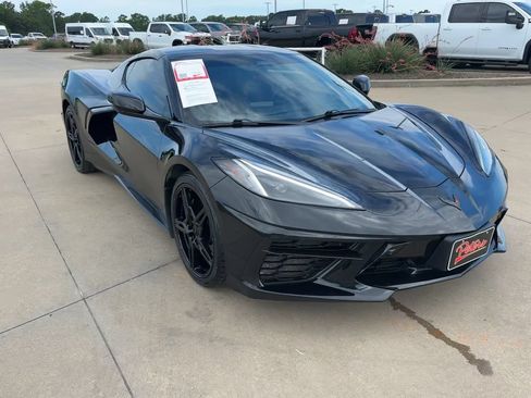 Used 2025 Chevrolet Corvette Stingray Premium Cpe w/ 3LT RWD image 2