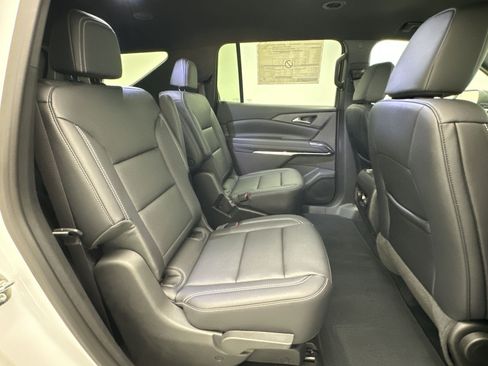 Used 2026 Chevrolet Traverse LT w/ Driver Confidence Package AWD/4WD image 31