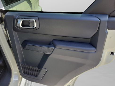 New 2025 Ford Bronco Outer Banks image 7