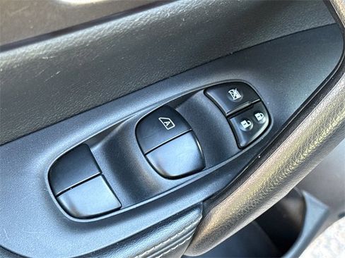 Used 2017 Nissan Rogue Sport S w/ S Appearance Package image 18