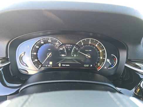 Used 2018 BMW 530i xDrive image 25