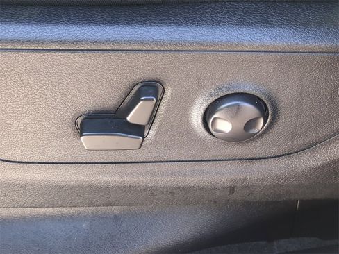 Used 2022 RAM 1500 Big Horn image 23