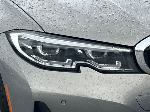 Used 2022 BMW 330i Sedan w/ Premium Package image 32